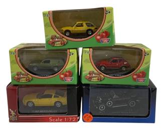 1030 - 5pc Lot Motor Max 1/87 Scale Die Cast Cars (Description): A collection of five Motor Max 1/87 scale die  cast cars. The lot includes various models  in their original packaging from the Fresh  Cherries series and other Motor Max lines.