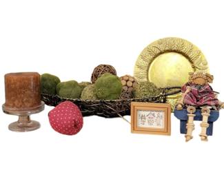 302 - Assorted Decor Items
