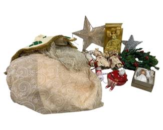 1381 - Tote of Assorted Christmas Decor