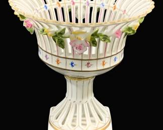 6900 - Andrea Porcelain Compote - 7.5 x 7