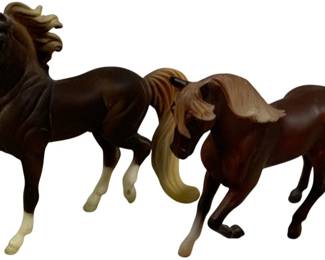 1741 - Breyer 2 Pc Morgan and Paso Fino (Description): 3 x 3 x 1