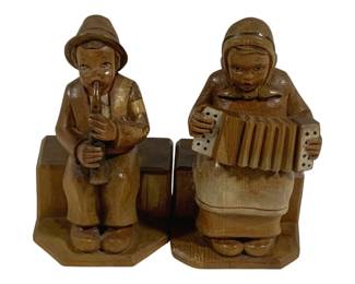 6099 - 2 Carved Wood Bookends - 5 x 3 x 3