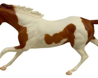 1805 - Breyer Bay Pinto Horse - 13 x 7 x 2.5