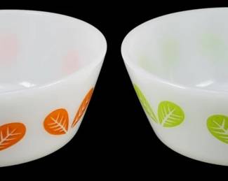 1112 - Set of 2 Federal Milk Glass Leaf Bowls (Description): Set of two vintage Federal milk glass bowls  featuring a charming leaf pattern design. One  bowl is decorated with orange leaves while  the other displays green leaves, both with  detailed vein patterns. Each bowl measures 2 inches tall by 5 inches in diameter.