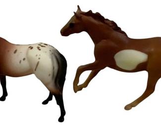 1737 - Breyer 2 Pc Seabiscuit and Native Dancer (Description): 3 x 3 x 1