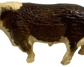 1747 - Hereford Bull - 10 x 6 x 3 (Description): Not Marked, Missing Horn