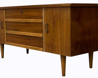 2028 - Vintage Mid-Century Chest (Description): w/ Key - 20 x 44 x 17