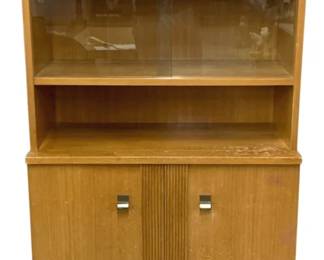 4761 - MCM Hutch Cabinet att Heywood Wakefield (Description): Glass Doors & Fitted Interior Drawer - 62 x  32 x 17