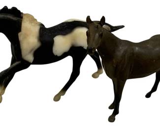1734 - Breyer 2 Pc Seabiscuit and Native Dancer (Description): 3 x 3 x 1