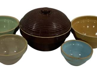 5567 - RARE Nesting Set 5 Stoneware Bowls & Lid (Description): 9" Round