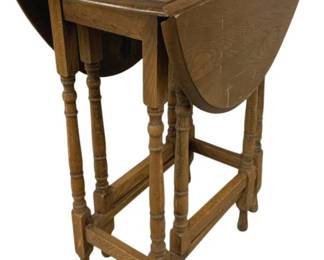 4762 - Antique Drop Leaf Gate Leg Table - 30 x 35 x 24