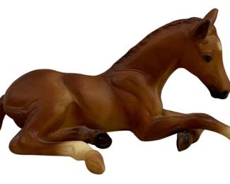1811 - Breyer Ashley Morgan Foal - 7 x 3 x 3
