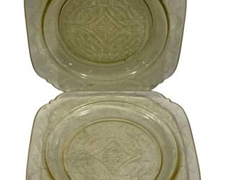 5557 - 2 Federal Amber Madrid Plates - 7.5 x 7.5