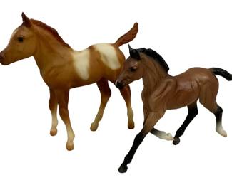1827 - 2 Breyer Horses - 5.5 x 5 x 1.5