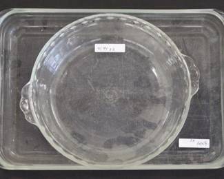 9144 - Pyrex glass dishes