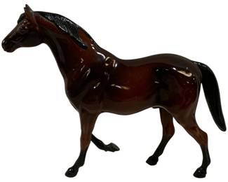 1819 - Hartland Thoroughbred Horse - 7.5 x 6.5 x 2