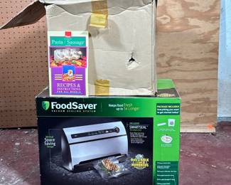 (2pc) FOODSAVER V3825 VACUUM SEALING SYSTEM AND POPEIL AUTOMATIC PASTA MAKER