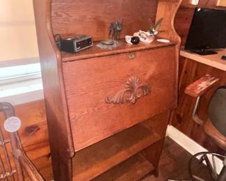 ANTIQUE OAK LARKIN DESK
