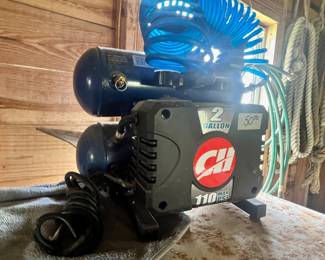 SMALL 2 GAL COMPRESSOR