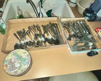 FLATWARE