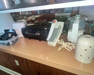 SMALL APPLIANCES OF ALL KINDS