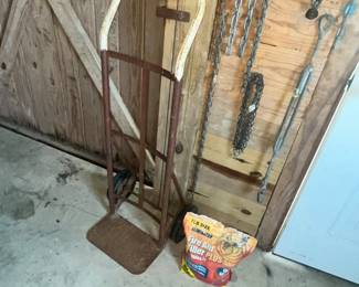 HAND TRUCK