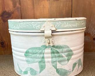 254 vintagehandpaintedmetaltinboxoval