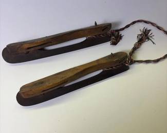 182 antiquewoodenstraponiceskatesiron