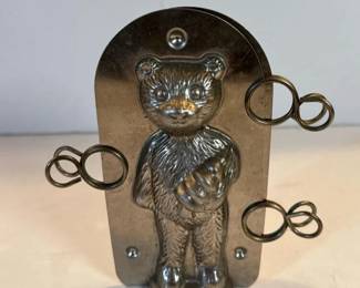 102 vintagemetalstandingbearchocolatemo