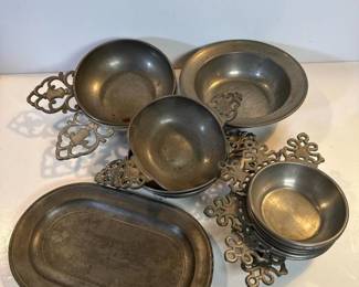 076 pewterhandledbowlsovalplatterscolle