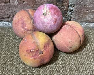 132 fourvintagedecorativestonepeaches
