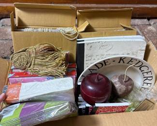 147 mixedhomedecorandstationerylot