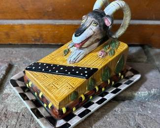 074 houseofhattenramgoatheadceramicbu