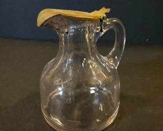 089 glasscruetwithhingedbrasslid