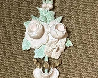 123 vintagechalkwarefloralwallplaquewit