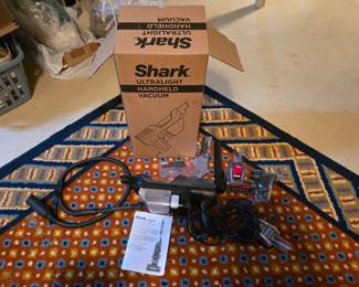 Shark Ultralight Cordless Handheld Vacuum