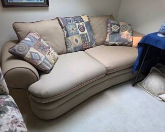 Excellent sofa couch!!