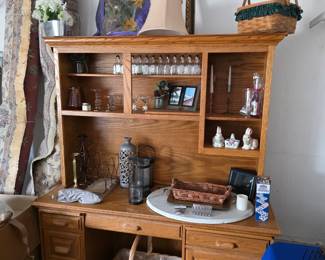 Gorgeous Solid oak desk!