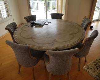 Exquisite dining room table seats7 