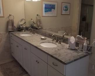 Double bath vanity; mirror; vanity lights