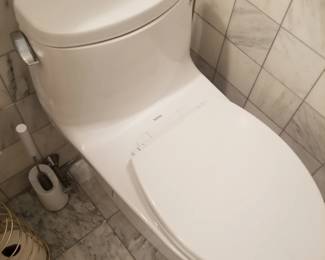 TOTO toilet