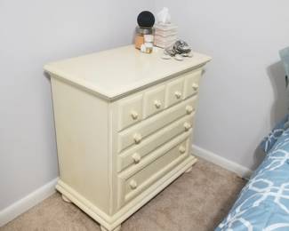 Pretty dresser