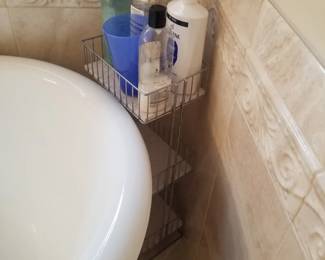 Metal toiletry rack