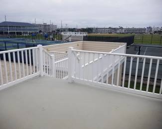 Vinyl railing