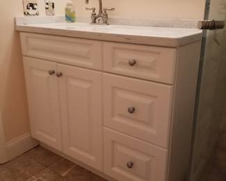 Bath vanity