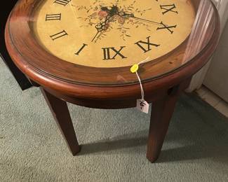 Corner table with clock