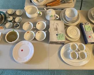 Kitchen, dish sets