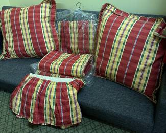 Fantastic custom made drapes, dust ruffle, pillows