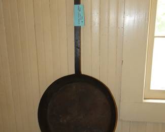Steel long handled pan