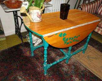 Drop dining room table country style